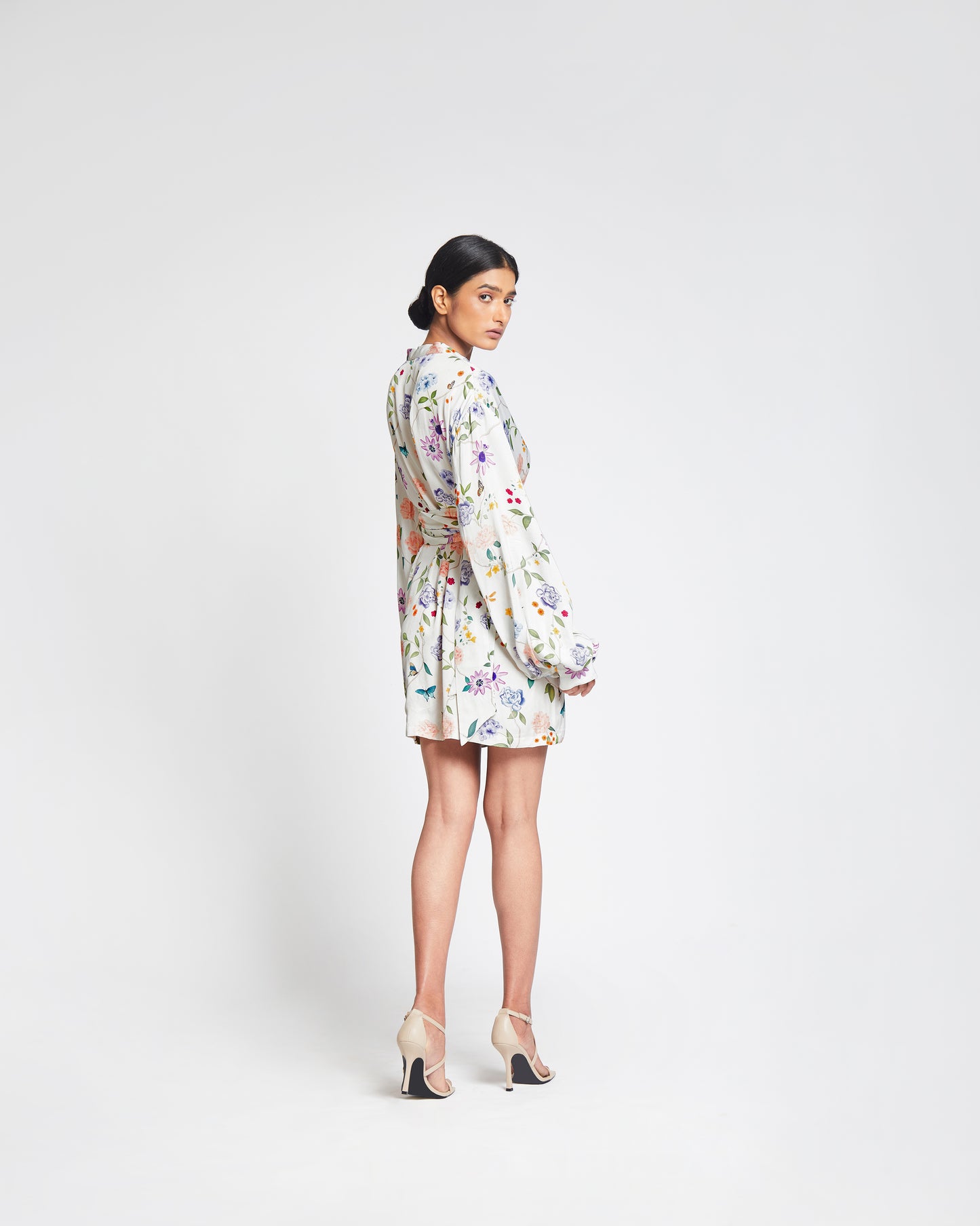 Rosa Kimono White - Short satin kimono