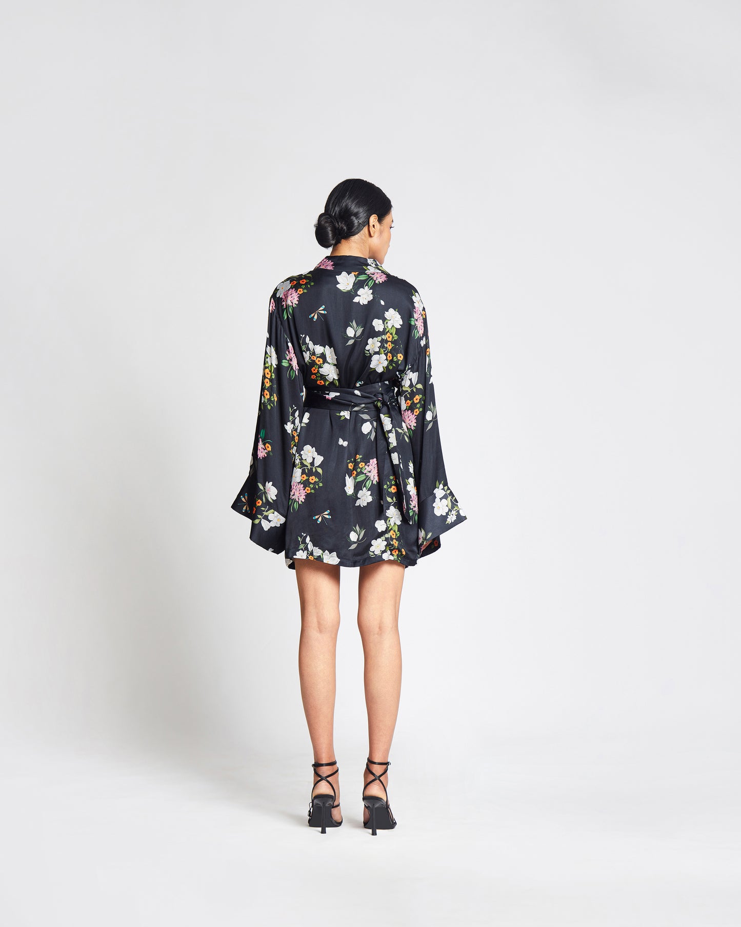 Zoraida Kimono- Short Satin Kimono